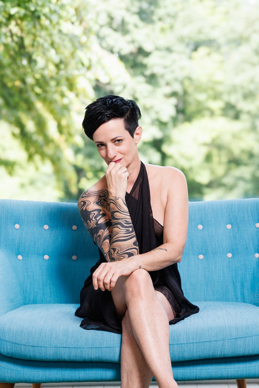 tantramassage-tantra-massage-zuerich-schweiz-masseurin-creative-bodymind-lia